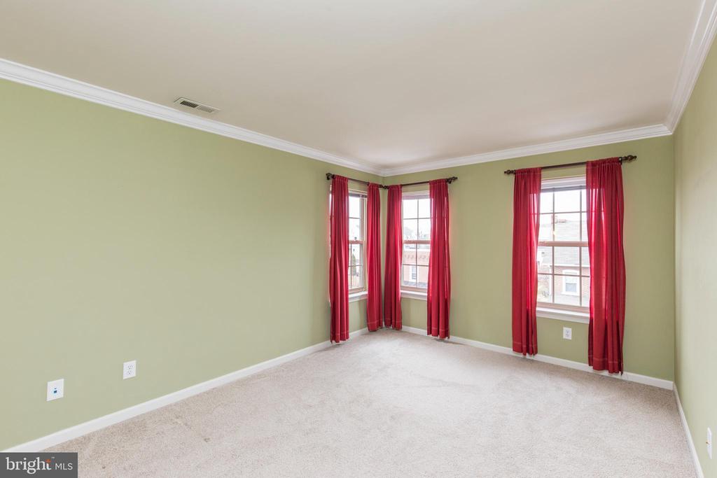 318 JEFFERSON AVENUE Unit: 22