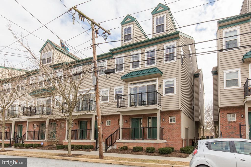 318 JEFFERSON AVENUE Unit: 22