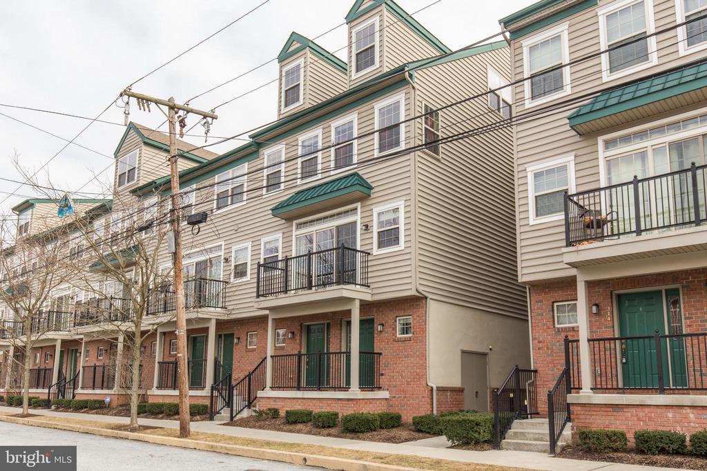 318 JEFFERSON AVENUE Unit: 22