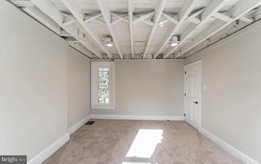 321 W GAY STREET