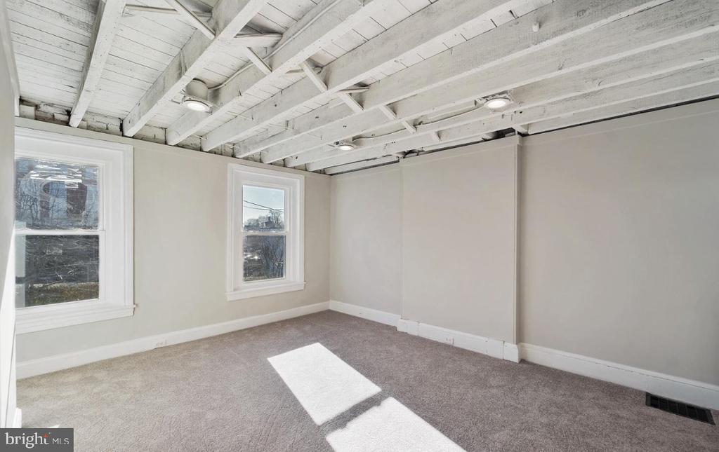 321 W GAY STREET