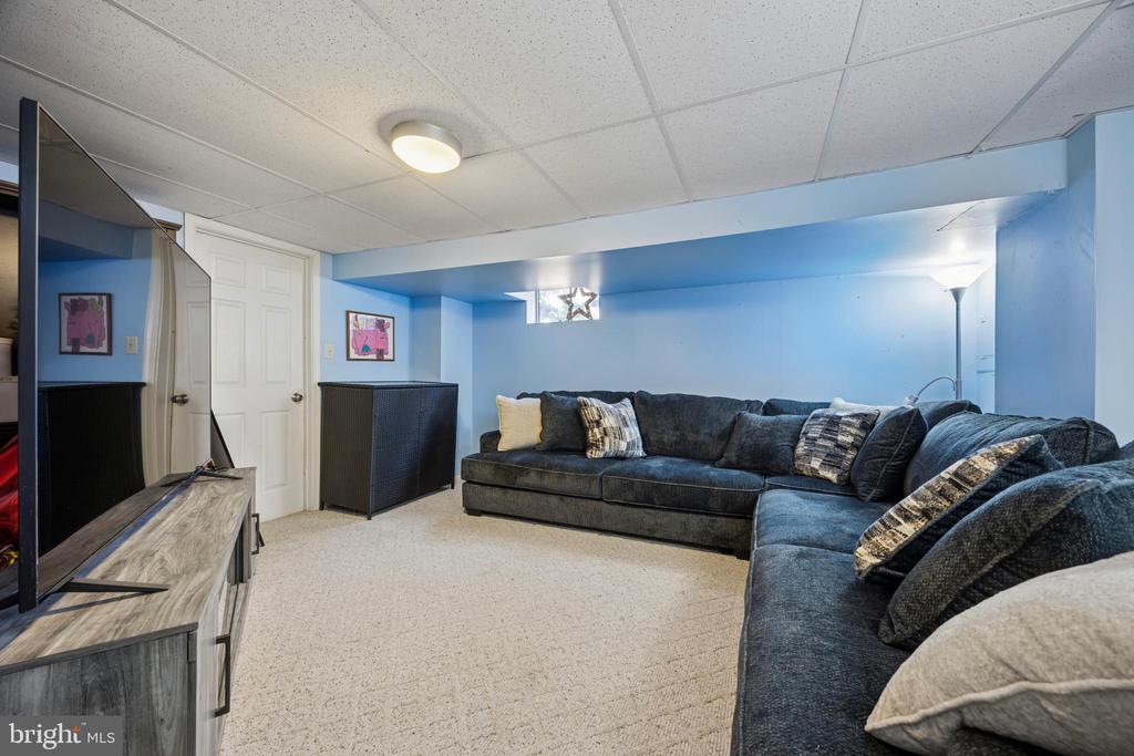 166 LONGFORD ROAD