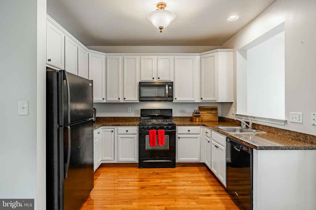 71 NARRAGANSETT LANE