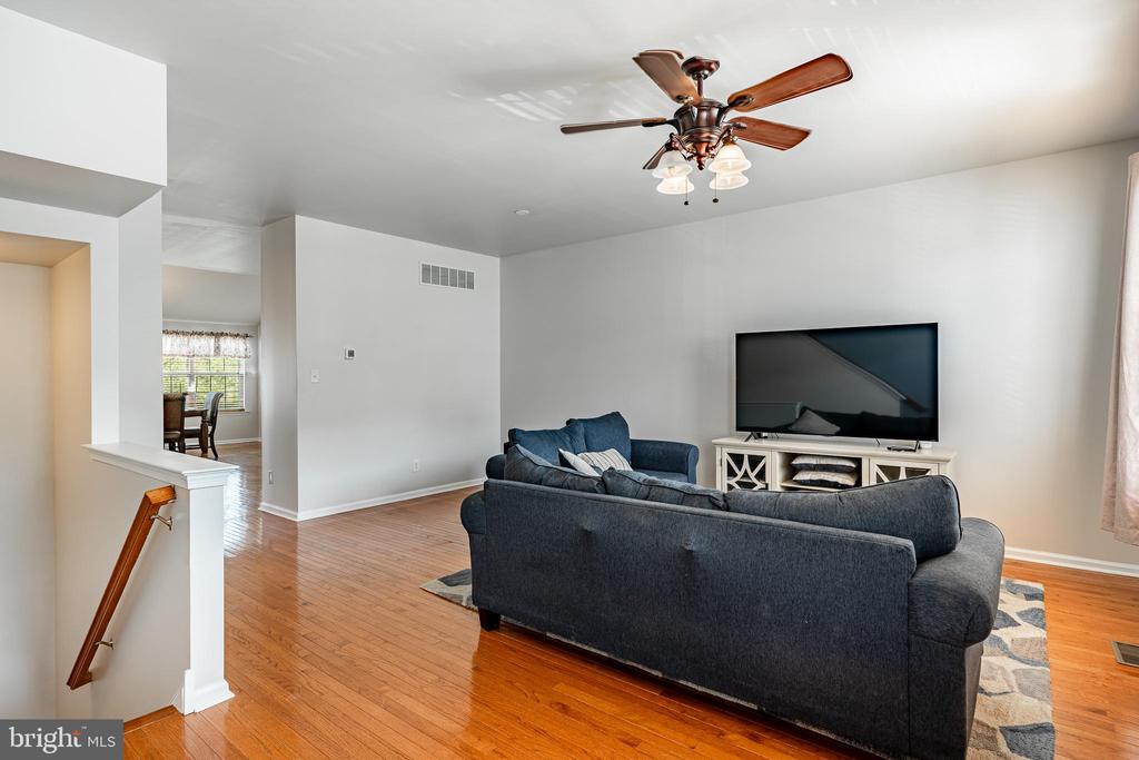 71 NARRAGANSETT LANE