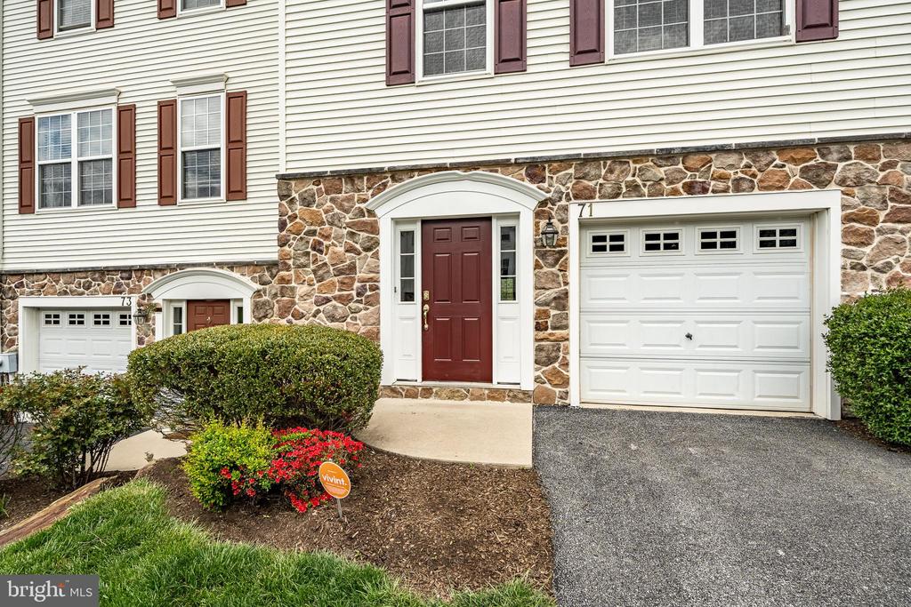 71 NARRAGANSETT LANE