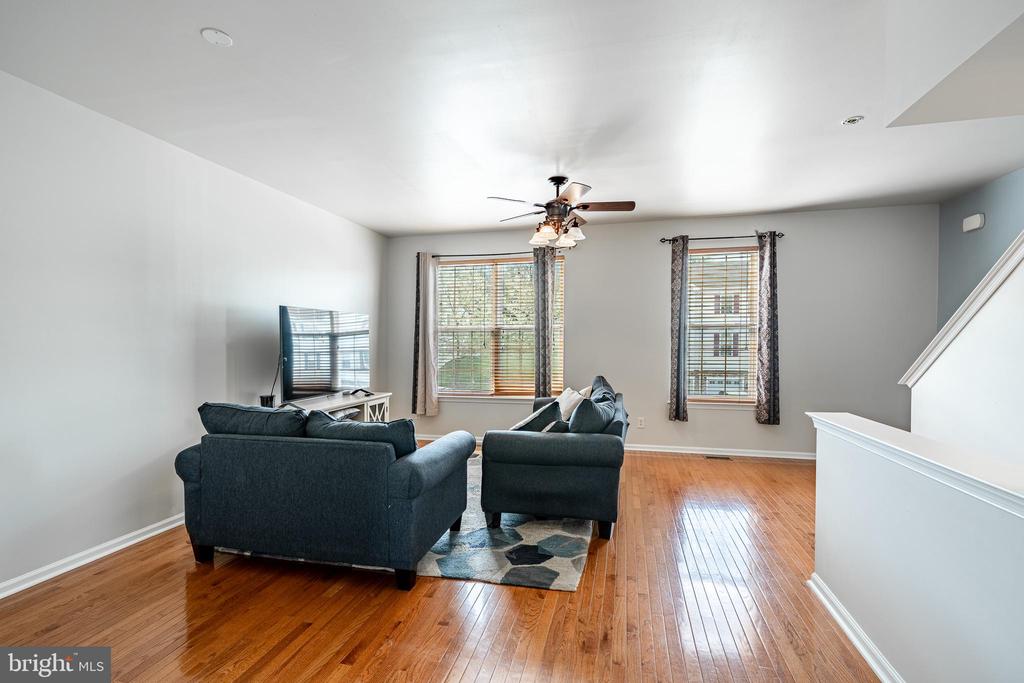71 NARRAGANSETT LANE