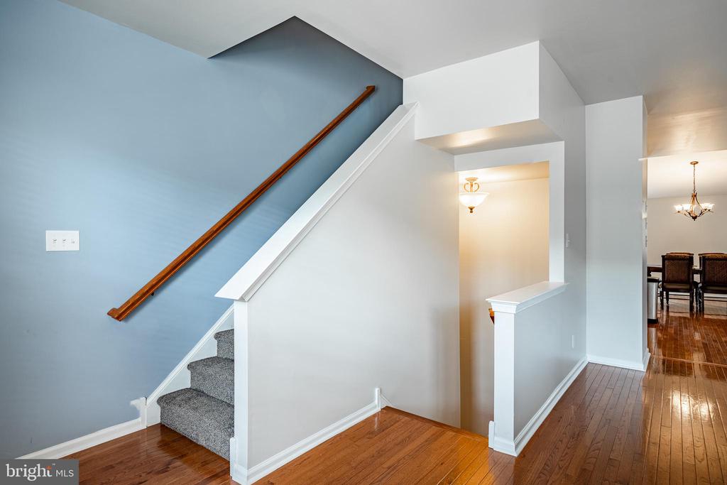 71 NARRAGANSETT LANE