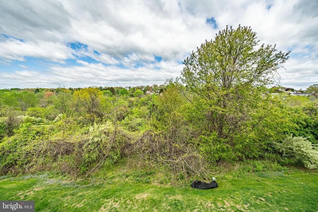 71 NARRAGANSETT LANE