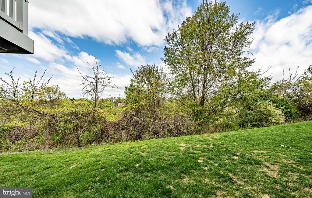 71 NARRAGANSETT LANE