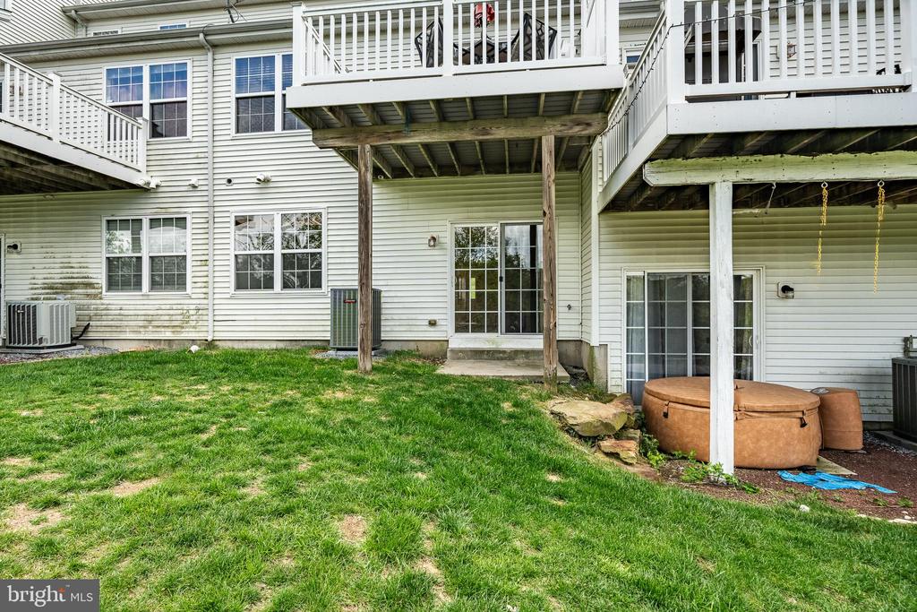 71 NARRAGANSETT LANE