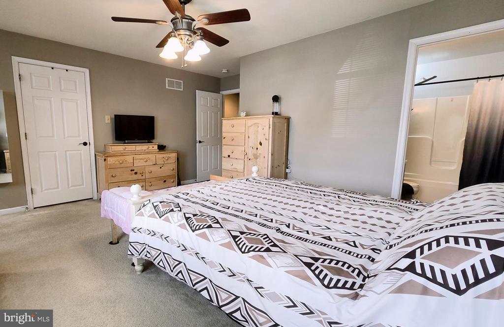 428 GAVIN DRIVE