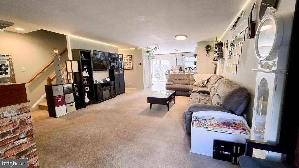 428 GAVIN DRIVE