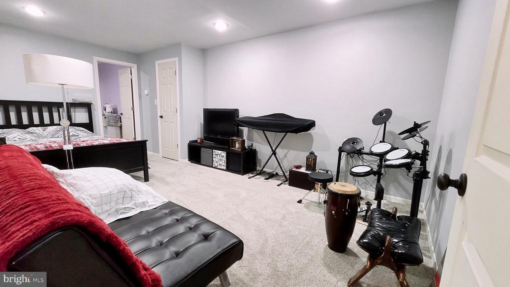 428 GAVIN DRIVE