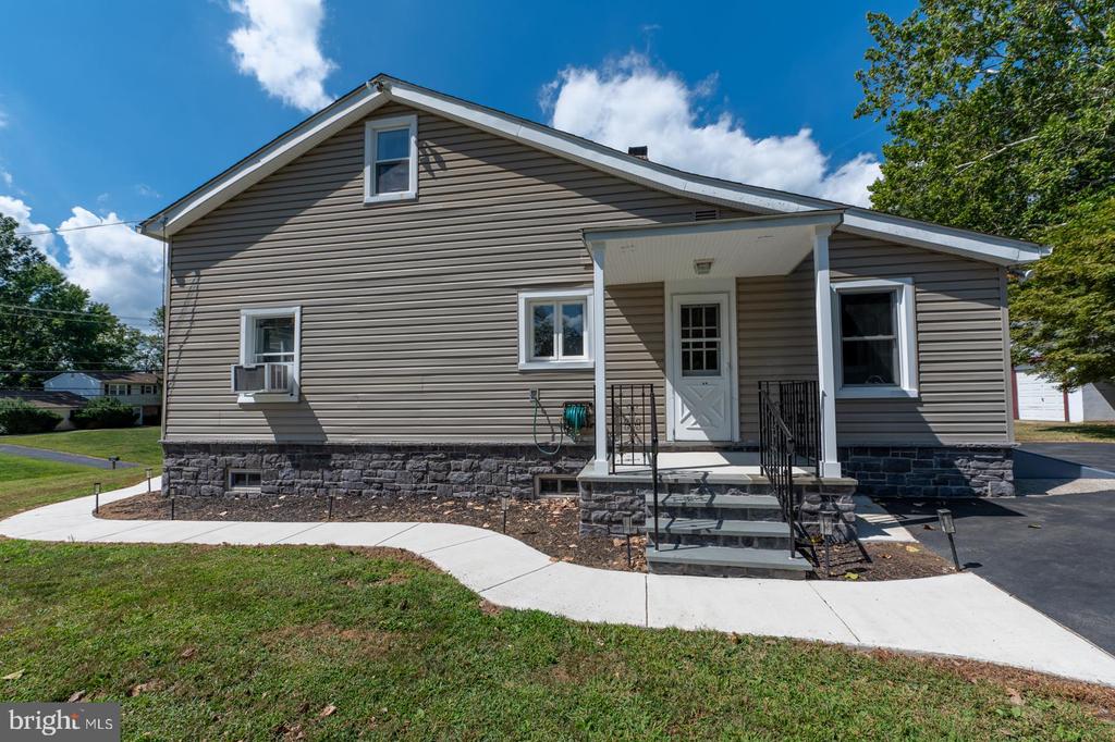 295 SWEDESFORD ROAD