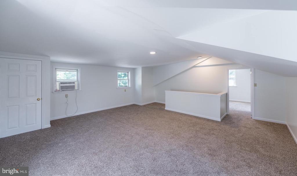 295 SWEDESFORD ROAD