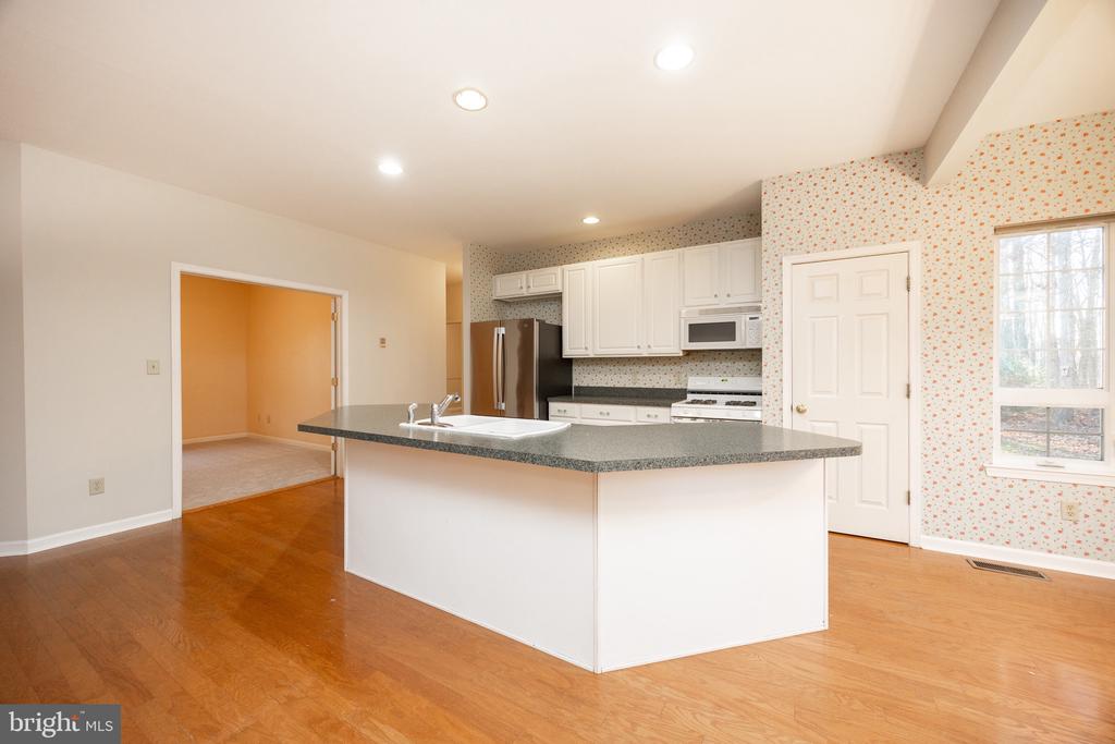 1425 TELEGRAPH ROAD