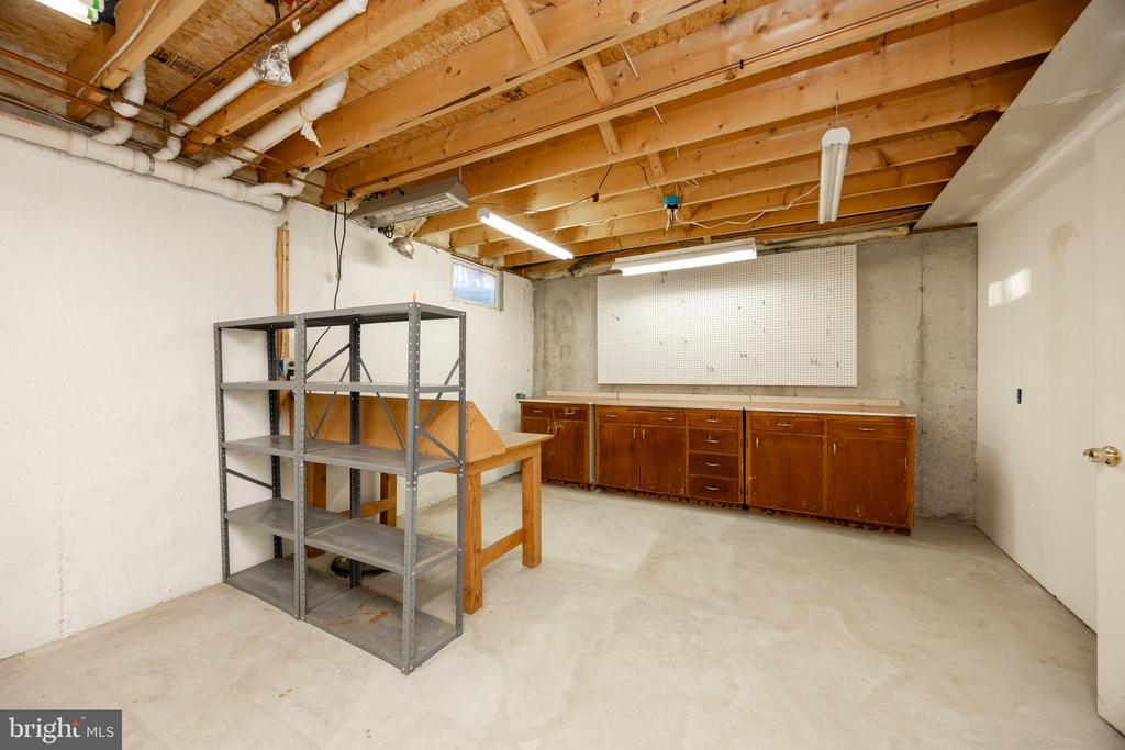 1425 TELEGRAPH ROAD