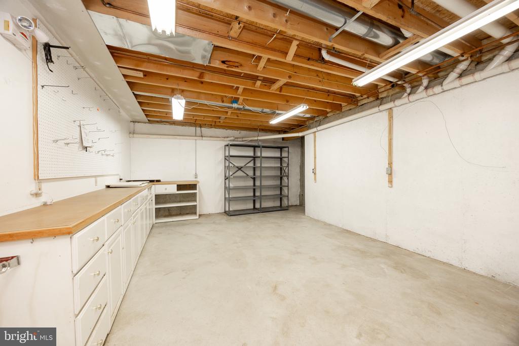 1425 TELEGRAPH ROAD
