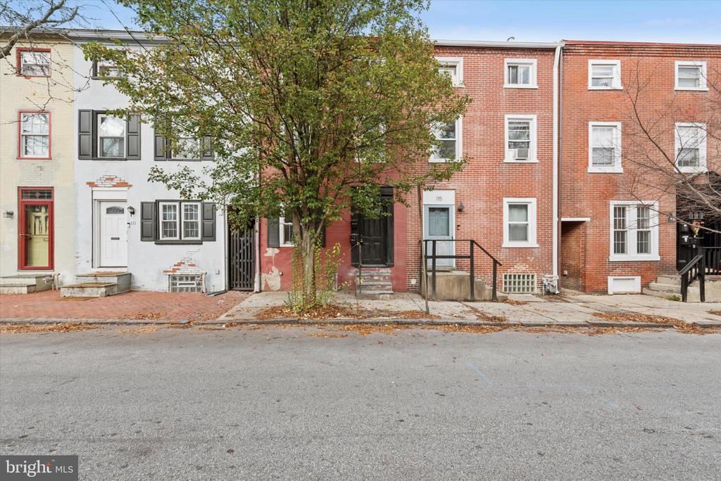 113 E MINER STREET