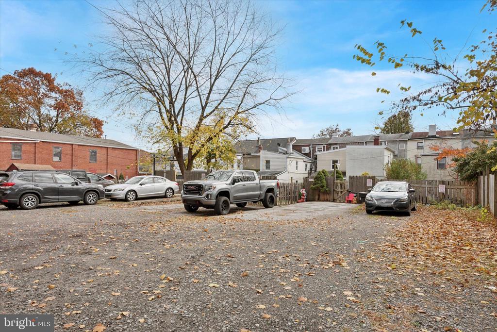 113 E MINER STREET