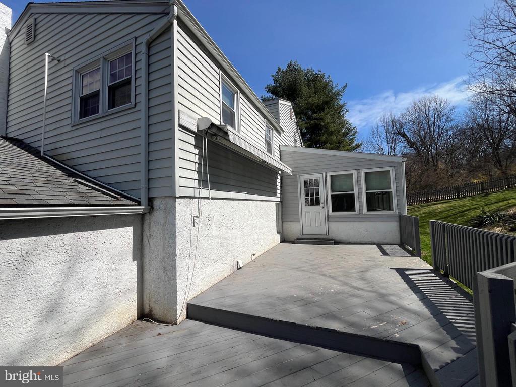 1526 TELEGRAPH ROAD