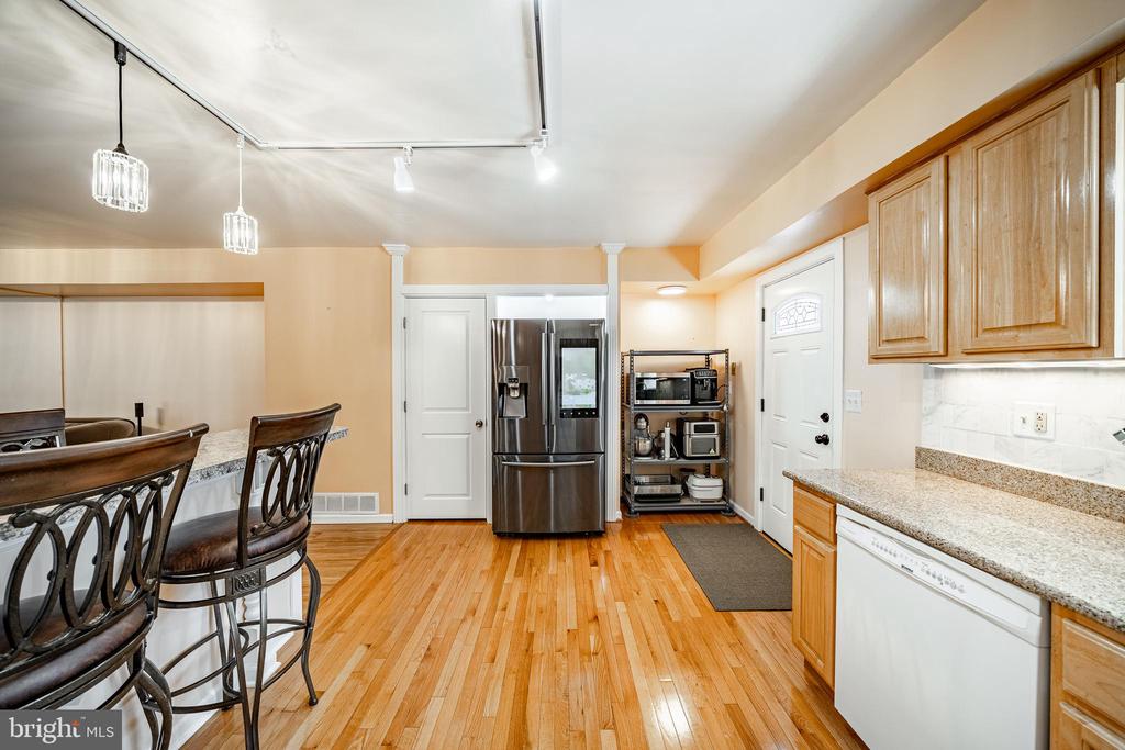 10 RICKMAR LANE