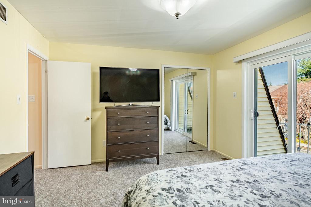 10 RICKMAR LANE