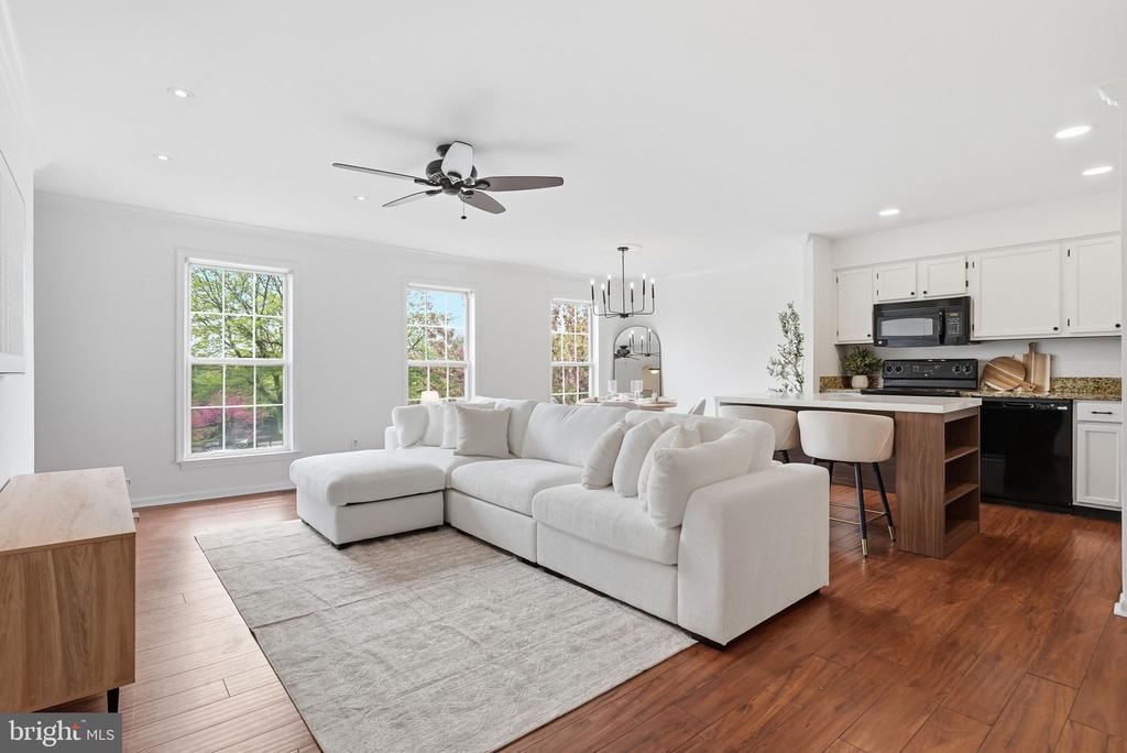 965 ROUNDHOUSE COURT
