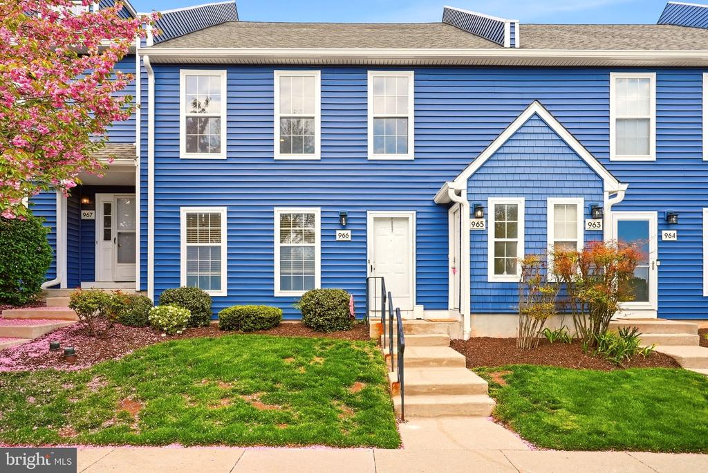 965 ROUNDHOUSE COURT
