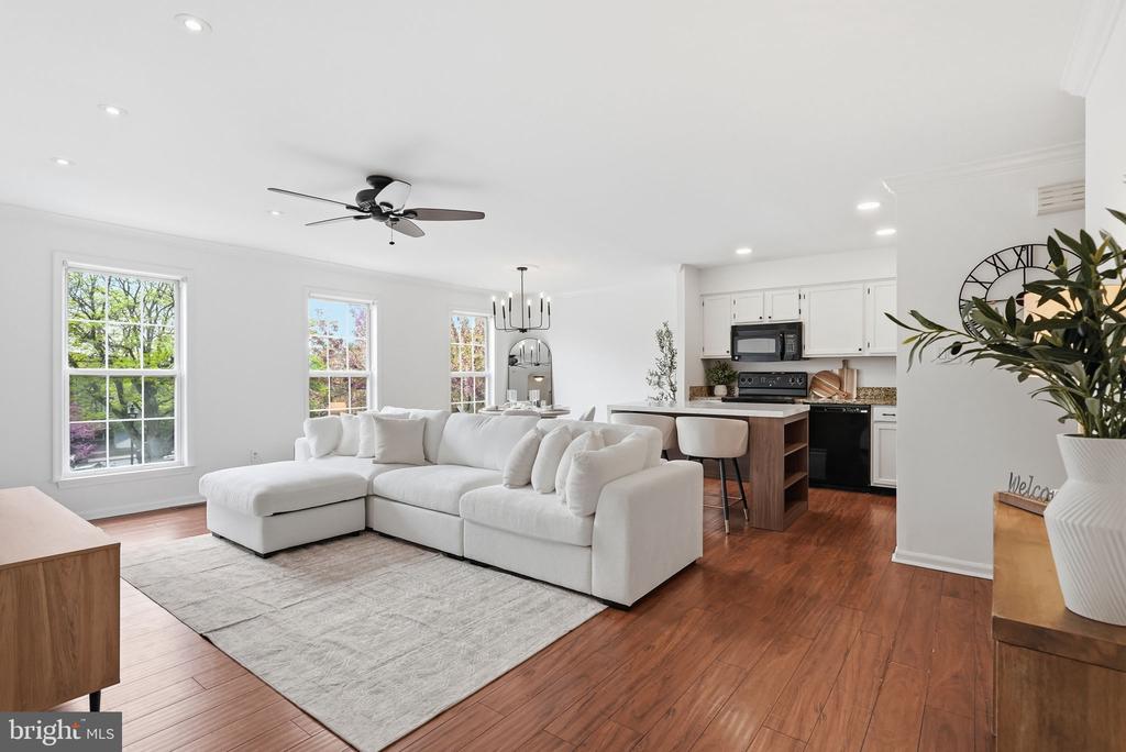 965 ROUNDHOUSE COURT