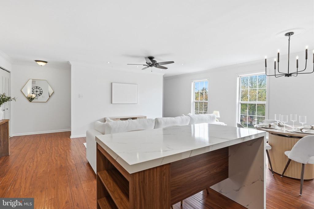 965 ROUNDHOUSE COURT