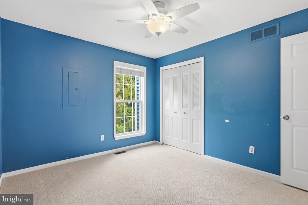 965 ROUNDHOUSE COURT