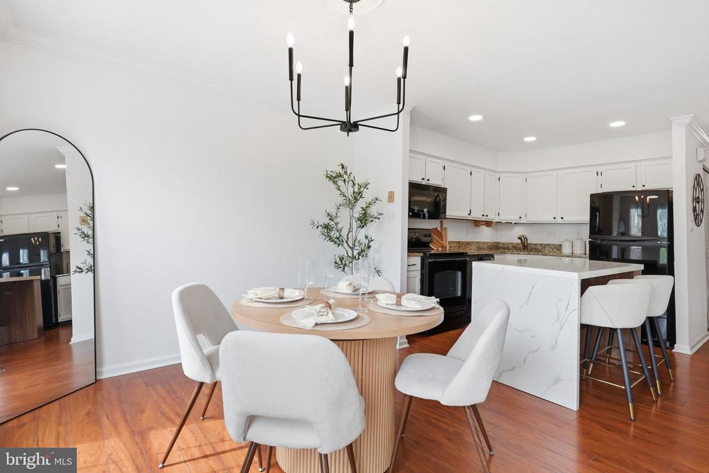 965 ROUNDHOUSE COURT