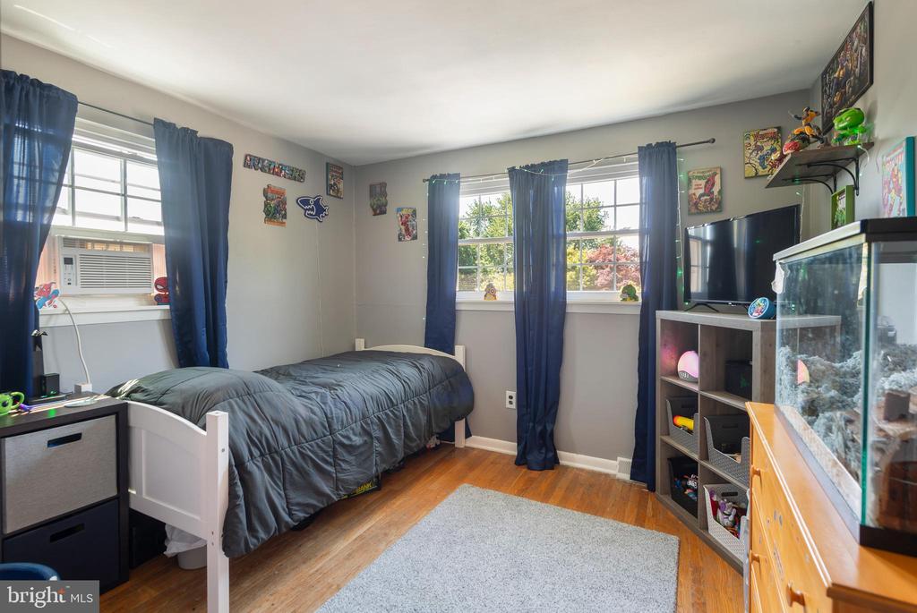 301 DULLES DRIVE