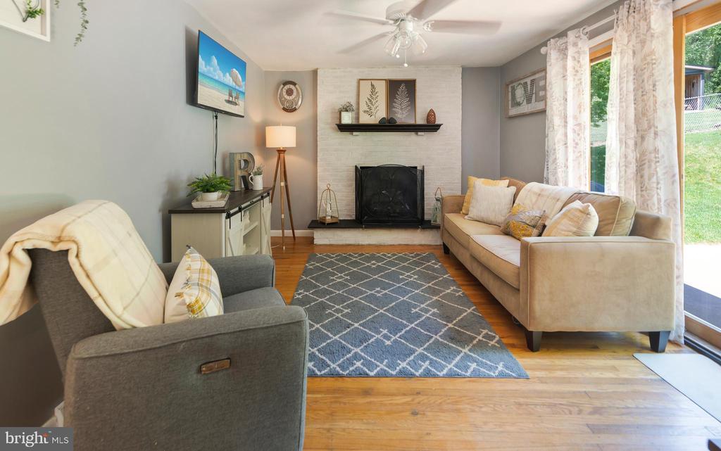 301 DULLES DRIVE