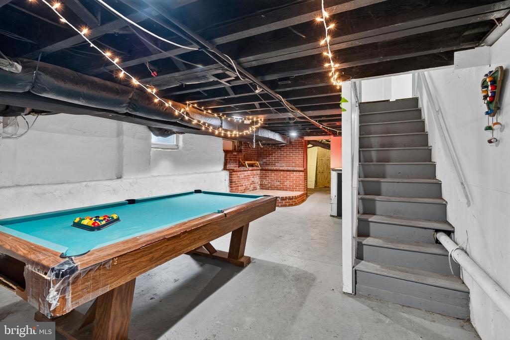 223 N NEW STREET