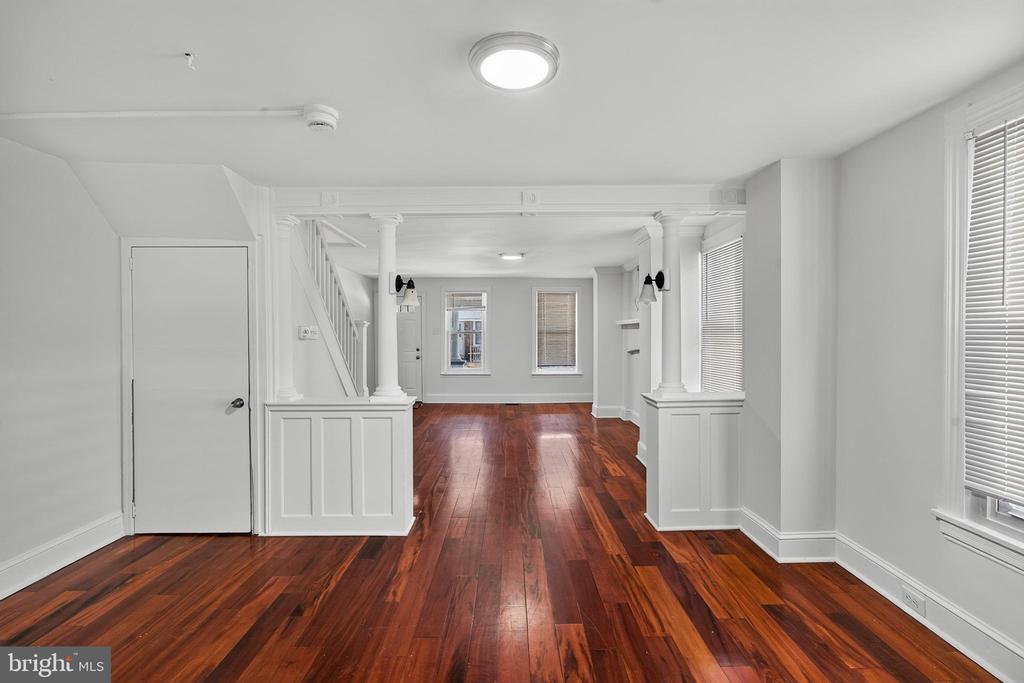 223 N NEW STREET