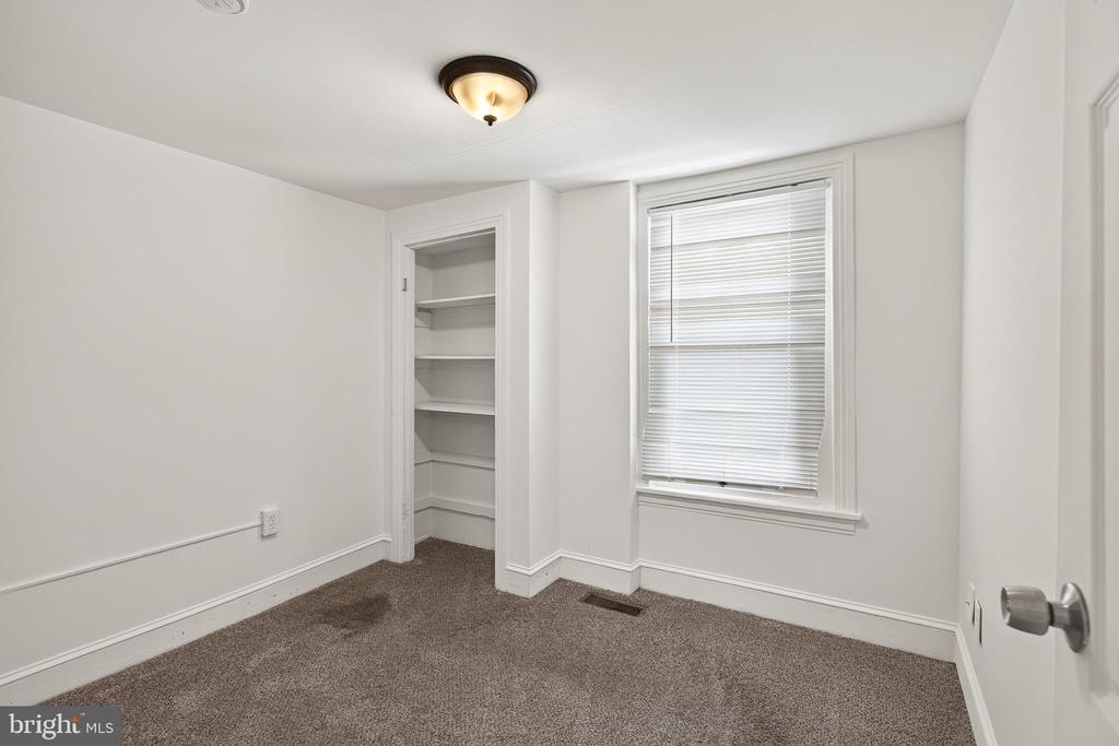 223 N NEW STREET