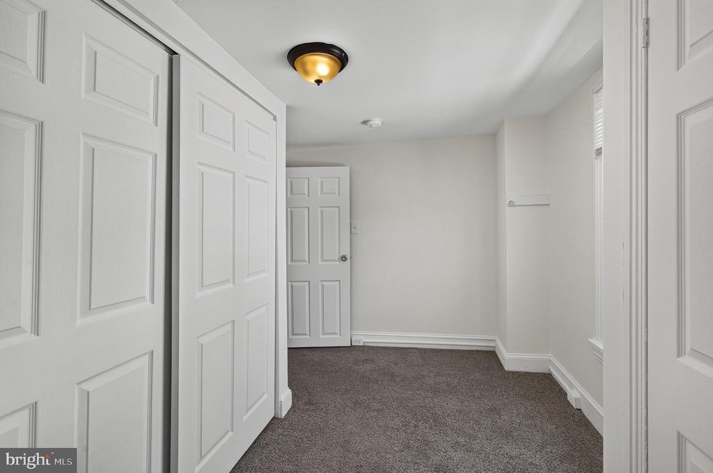 223 N NEW STREET