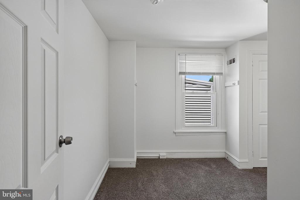 223 N NEW STREET