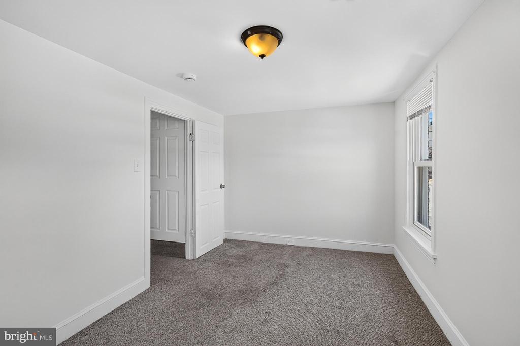 223 N NEW STREET