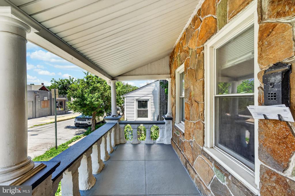 223 N NEW STREET
