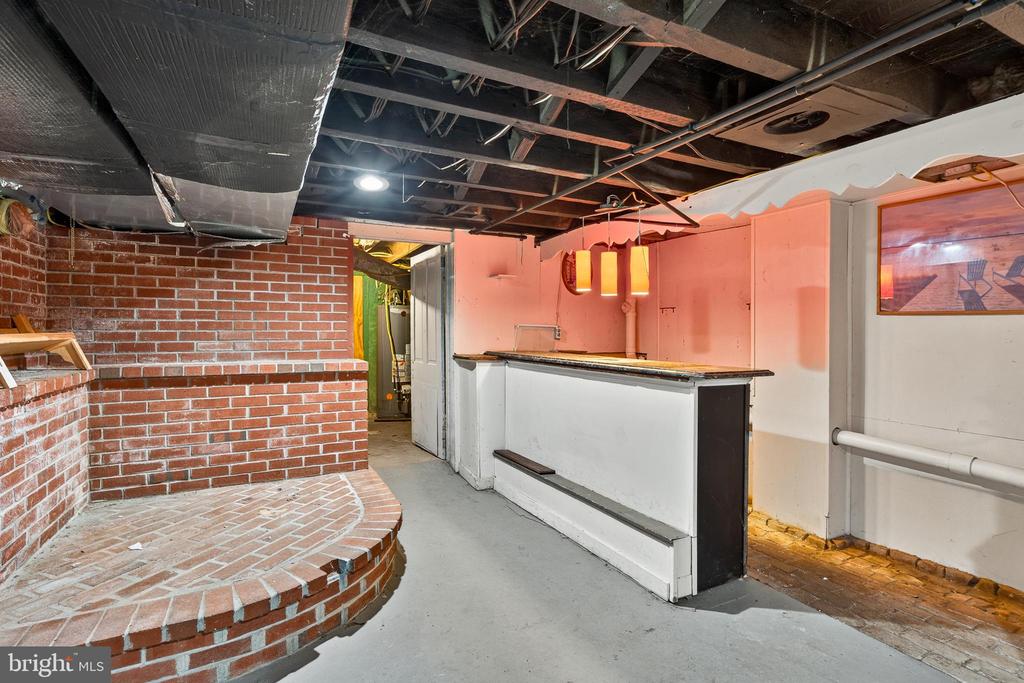 223 N NEW STREET