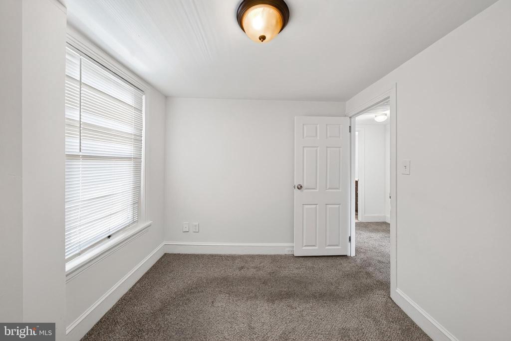 223 N NEW STREET