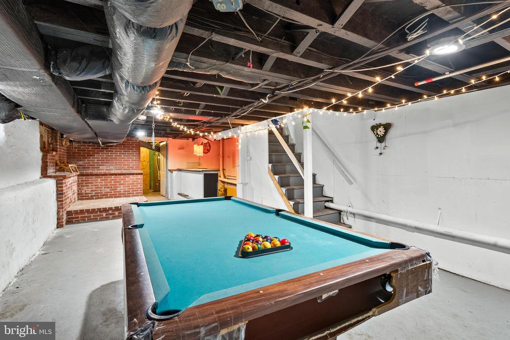 223 N NEW STREET