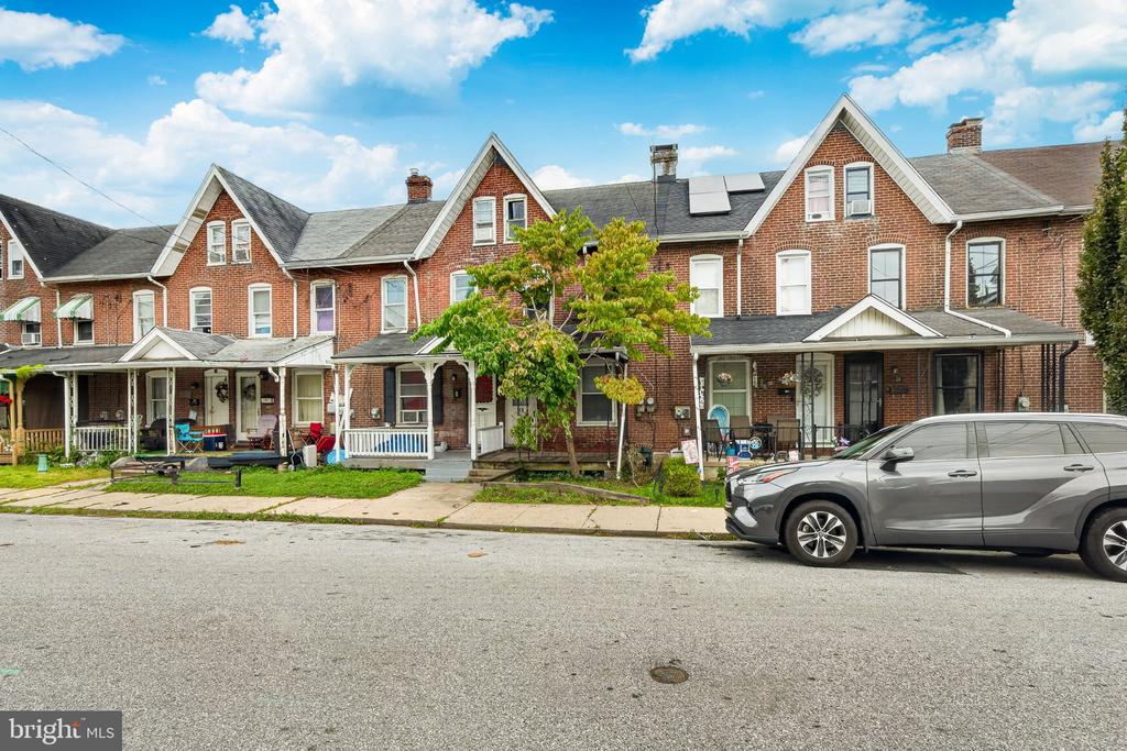 18 W 5TH