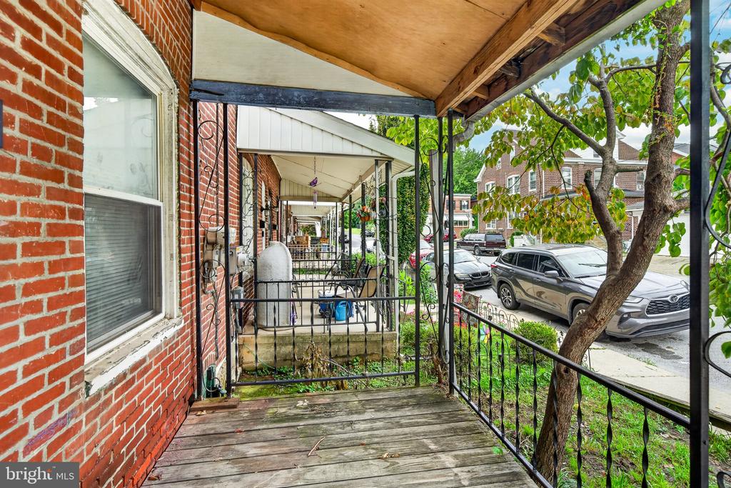 18 W 5TH