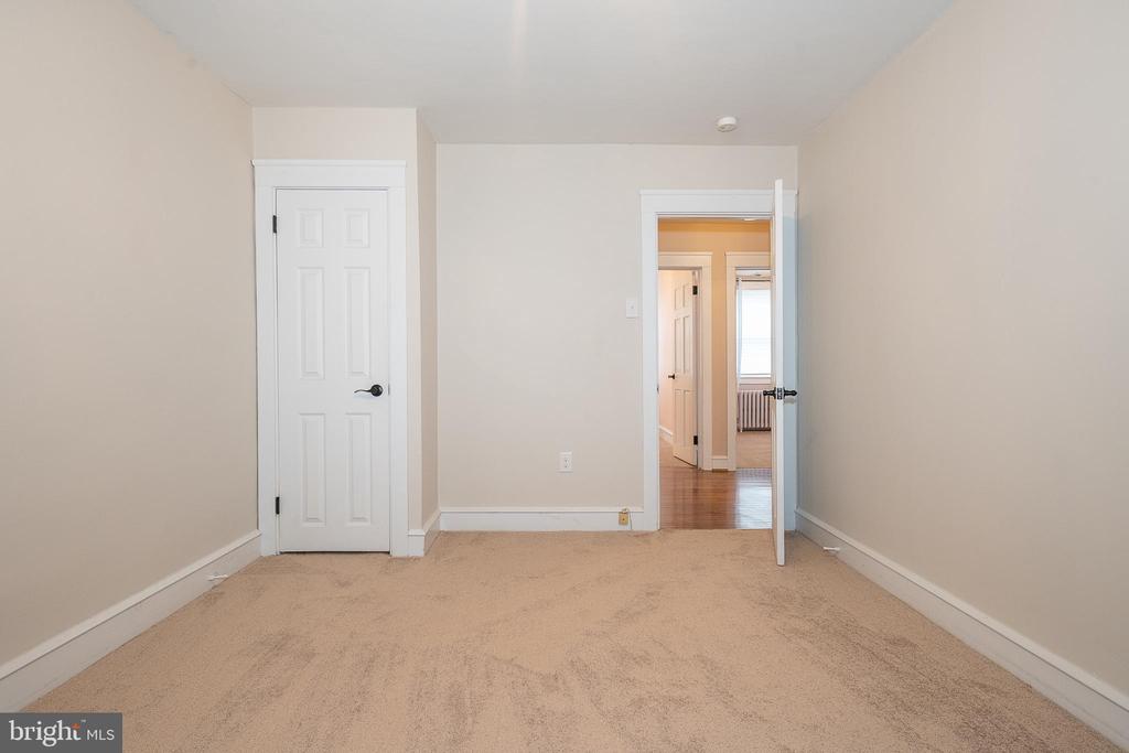 4613 WOODLAND AVENUE
