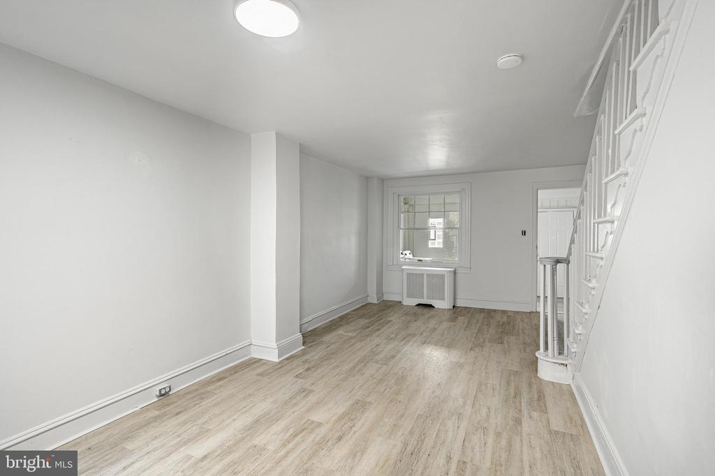 34 N KEYSTONE AVENUE
