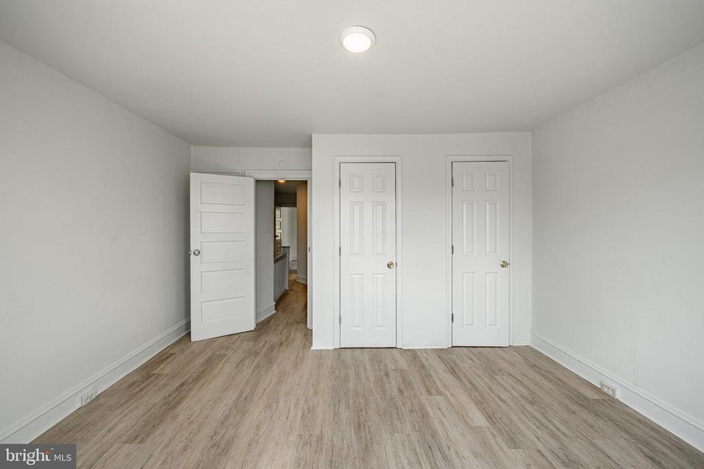 34 N KEYSTONE AVENUE